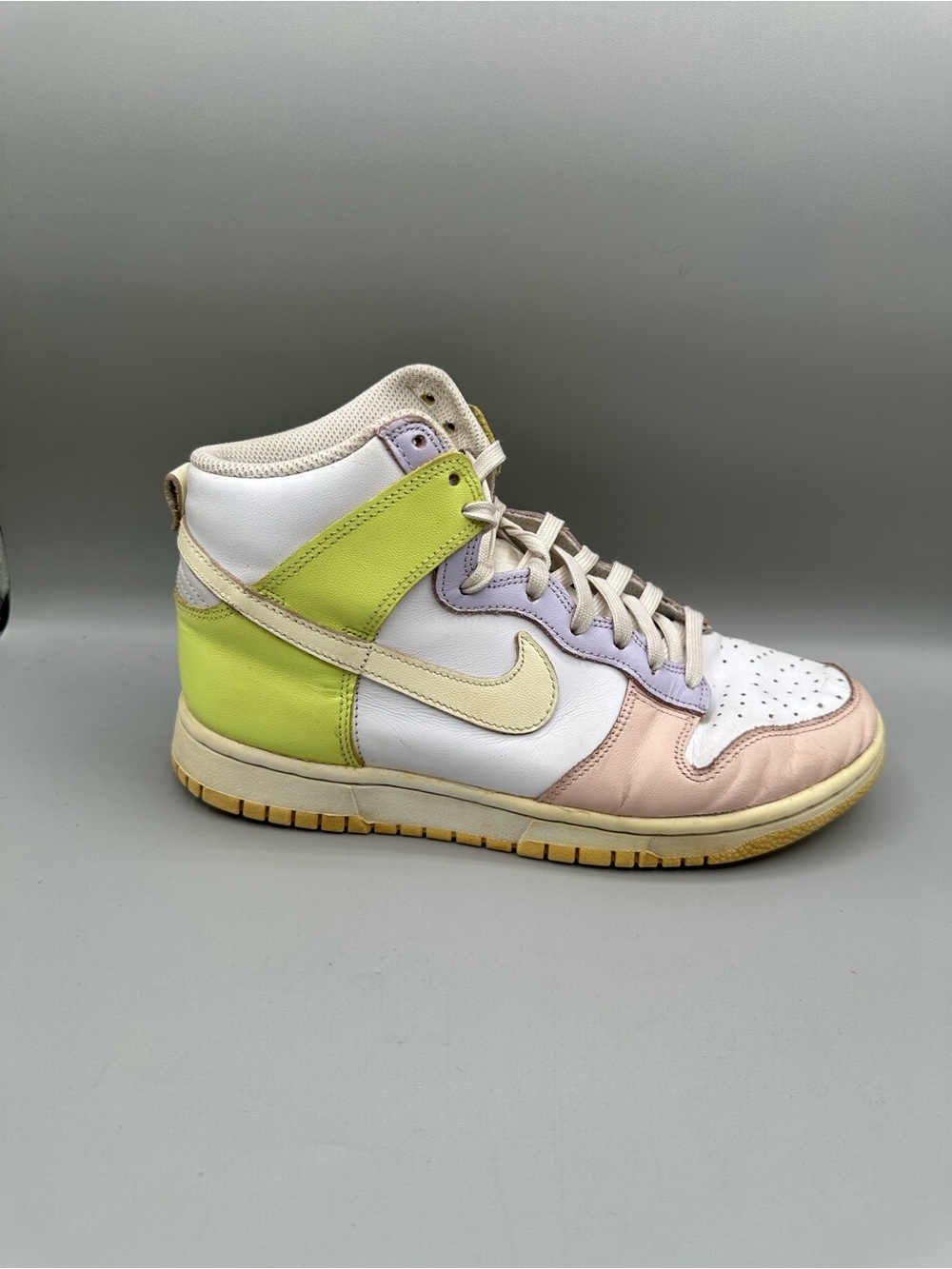 Nike Dunk High Leather Sneakers Women 7.5 Cashmere Lemon Twist Pastel DD1869-108